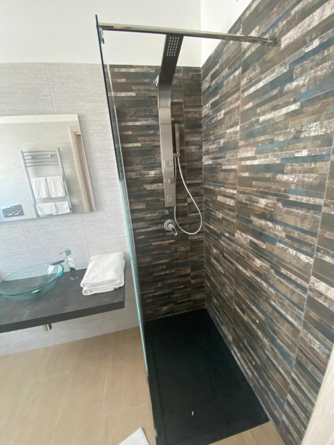 B&B La Perla & Suites Bari Extérieur photo