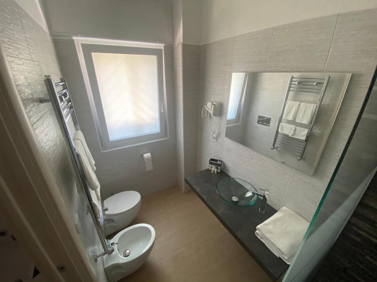 B&B La Perla & Suites Bari Extérieur photo